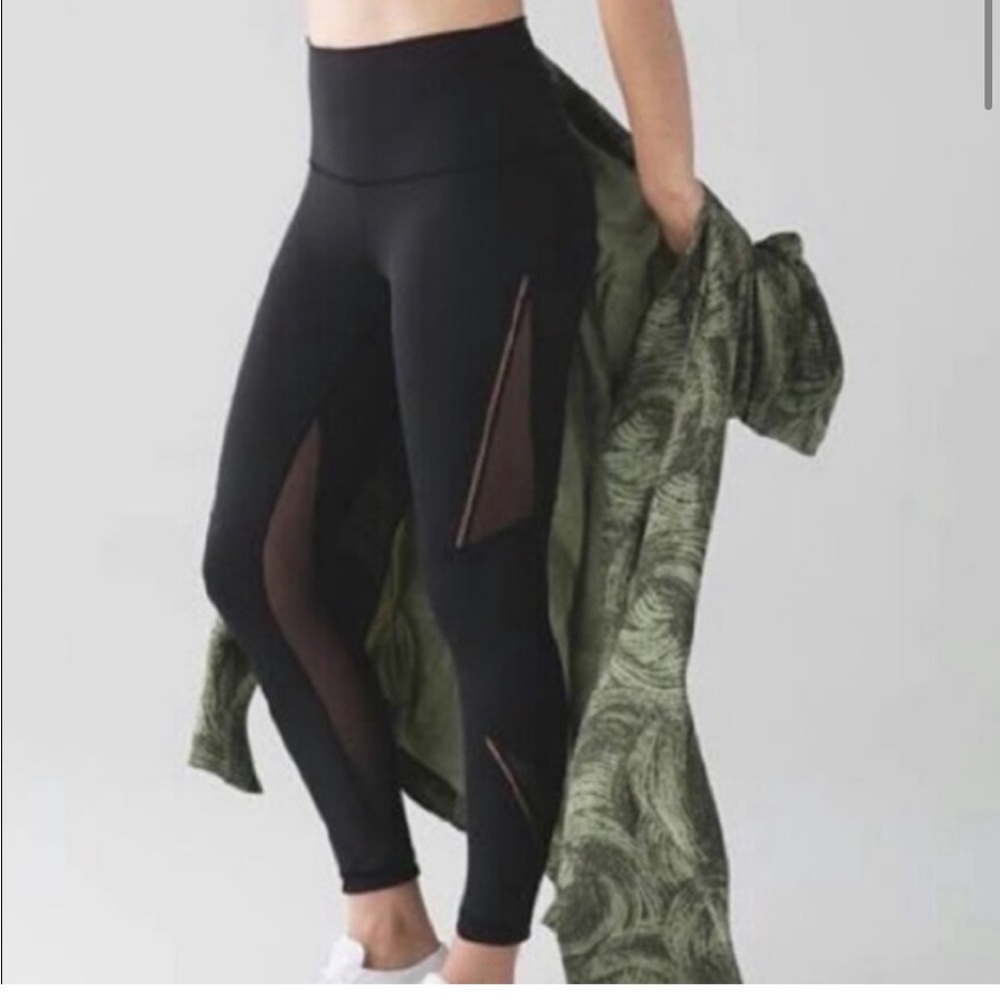 LULULEMON WANDERLUST HIGHEST
TIME LEGGINGS